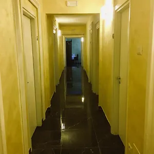 Royal , Roma Itália