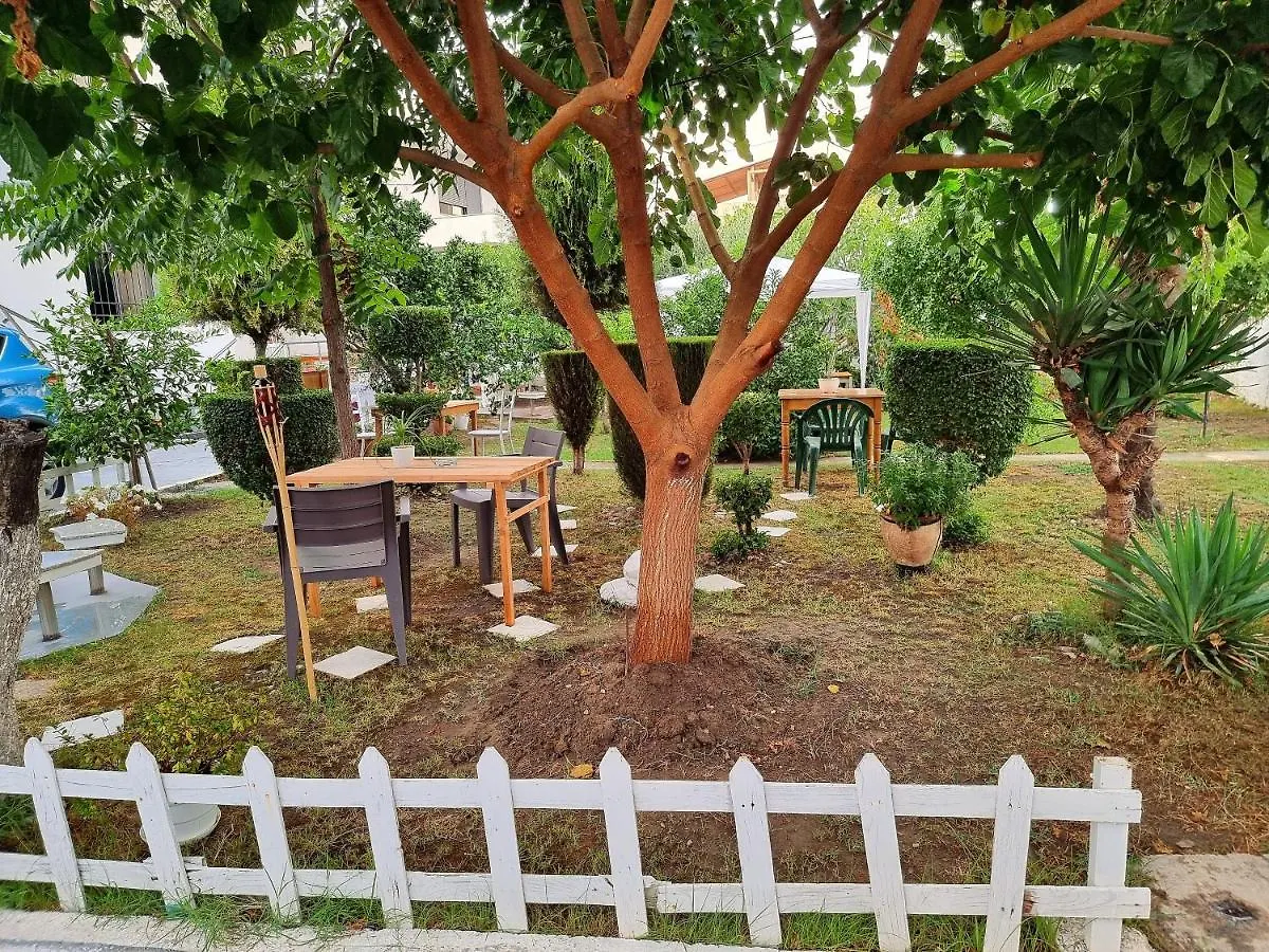 Guest House Vila Elezi Durres Albania